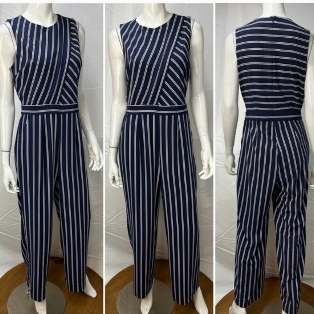 Tahari jumpsuit, size 6